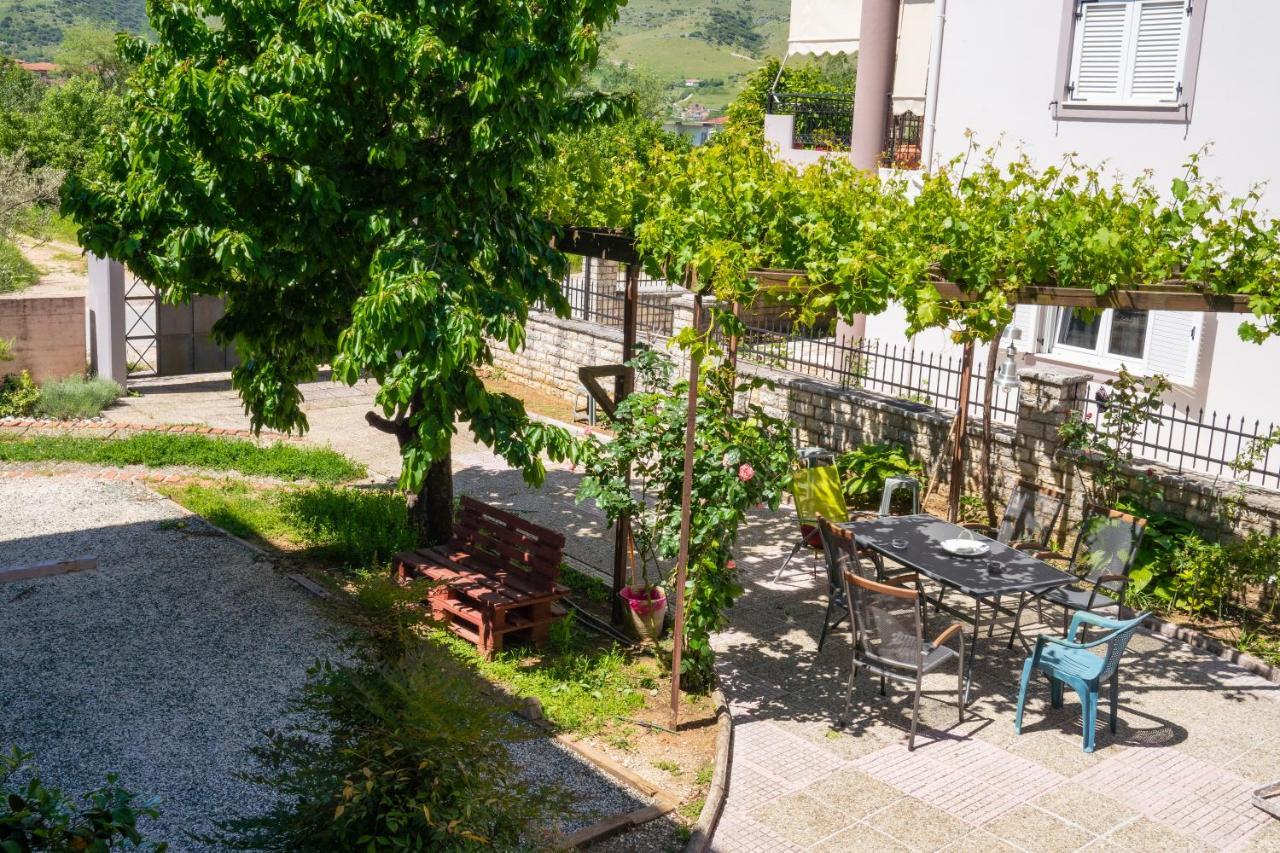 Secret Garden 76 Sq.M. Apartment Close To City Center Ioannina Exterior foto